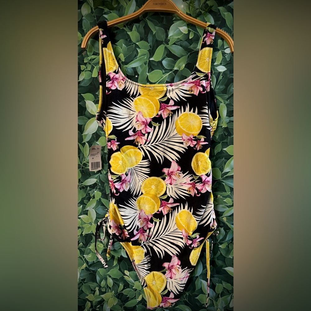 Forever21 plus size swimsuit